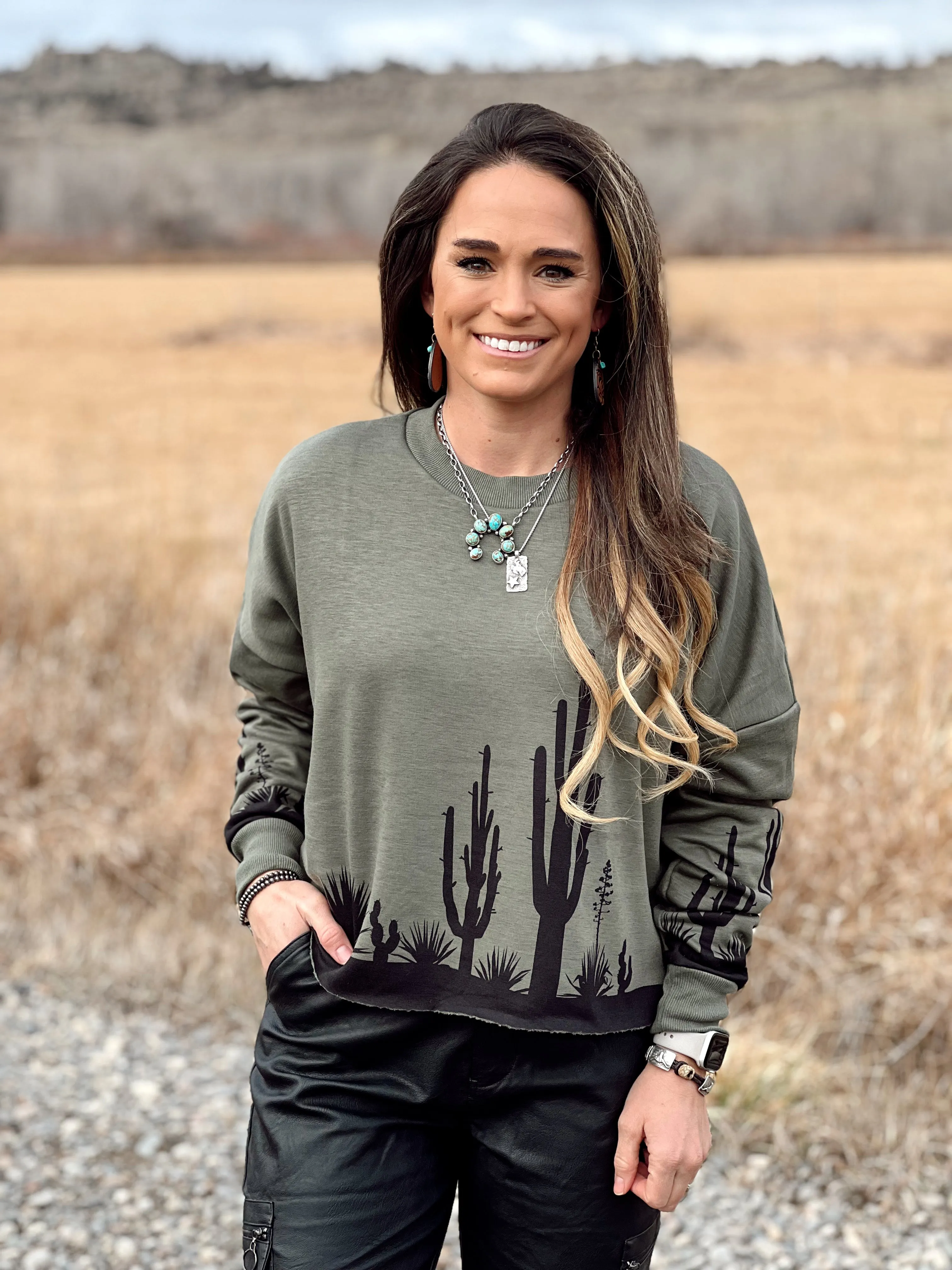 The Desert Scene Crop Pullover